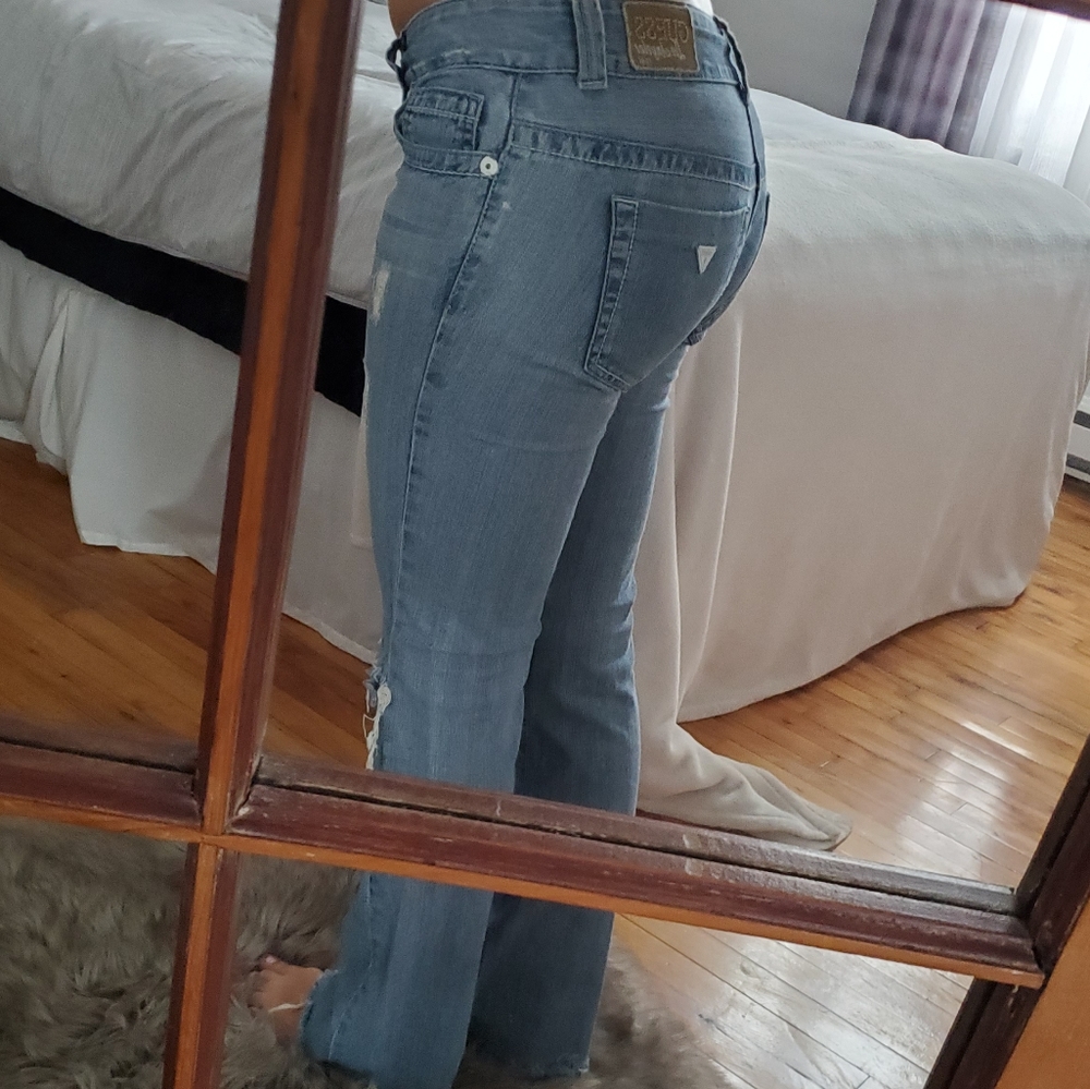 Guess Jeans - Picture 2 of 5